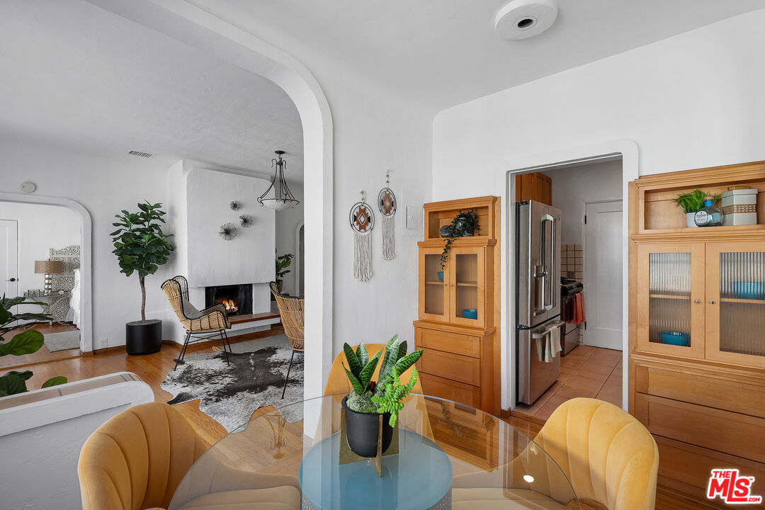 1345 N Hayworth Ave Unit: 209
