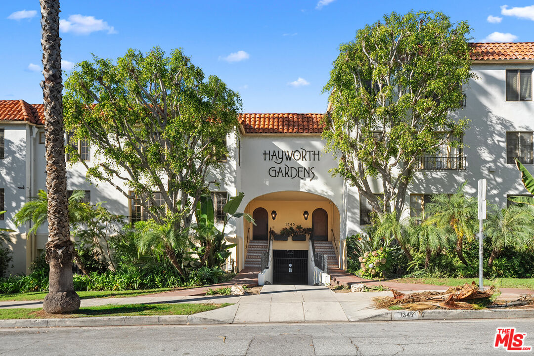 1345 N Hayworth Ave Unit: 209