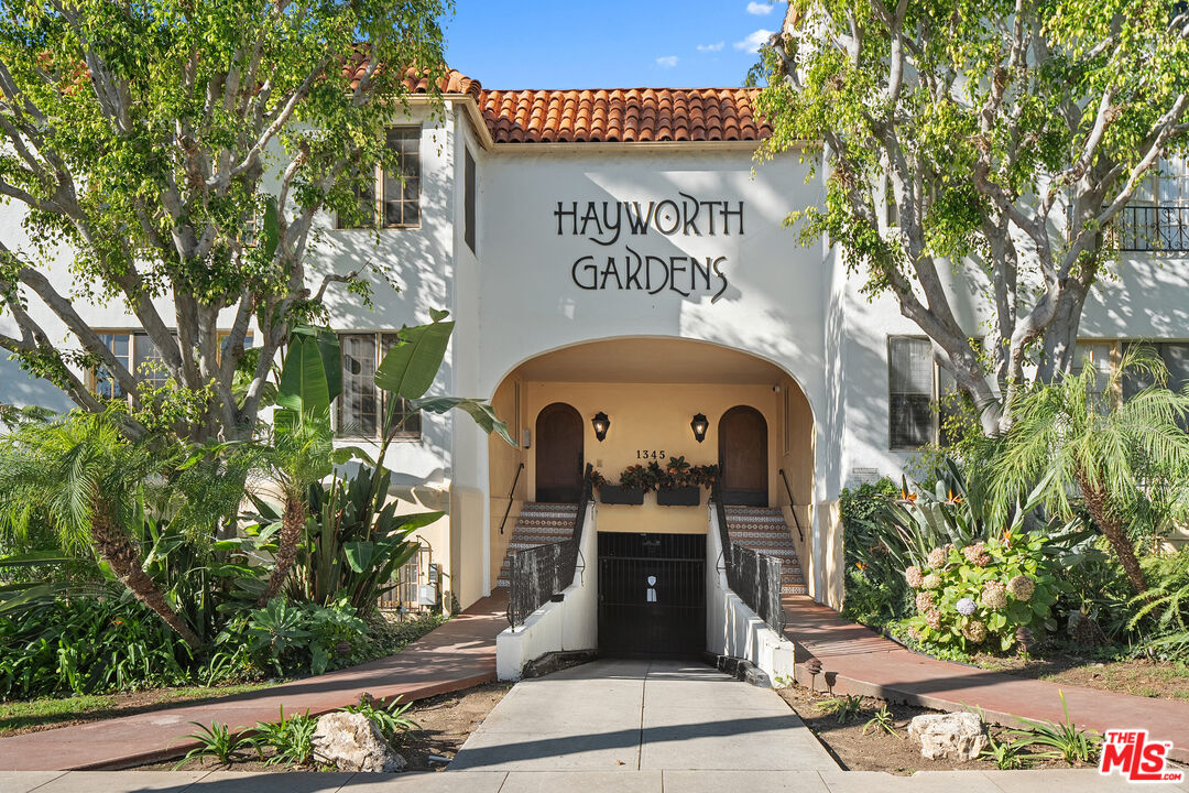 1345 N Hayworth Ave Unit: 209