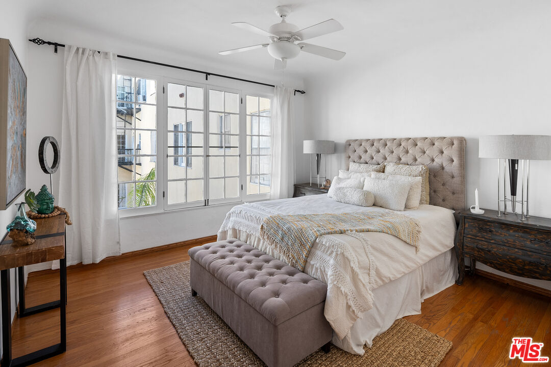 1345 N Hayworth Ave Unit: 209