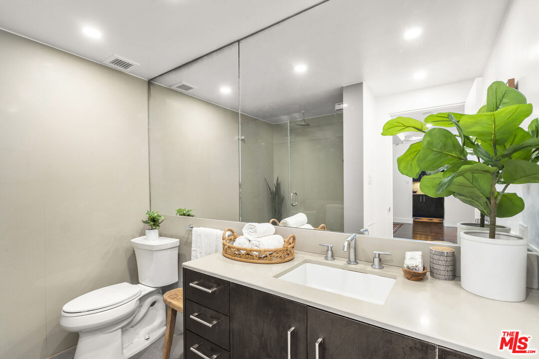 8787 Shoreham Dr Unit: 703