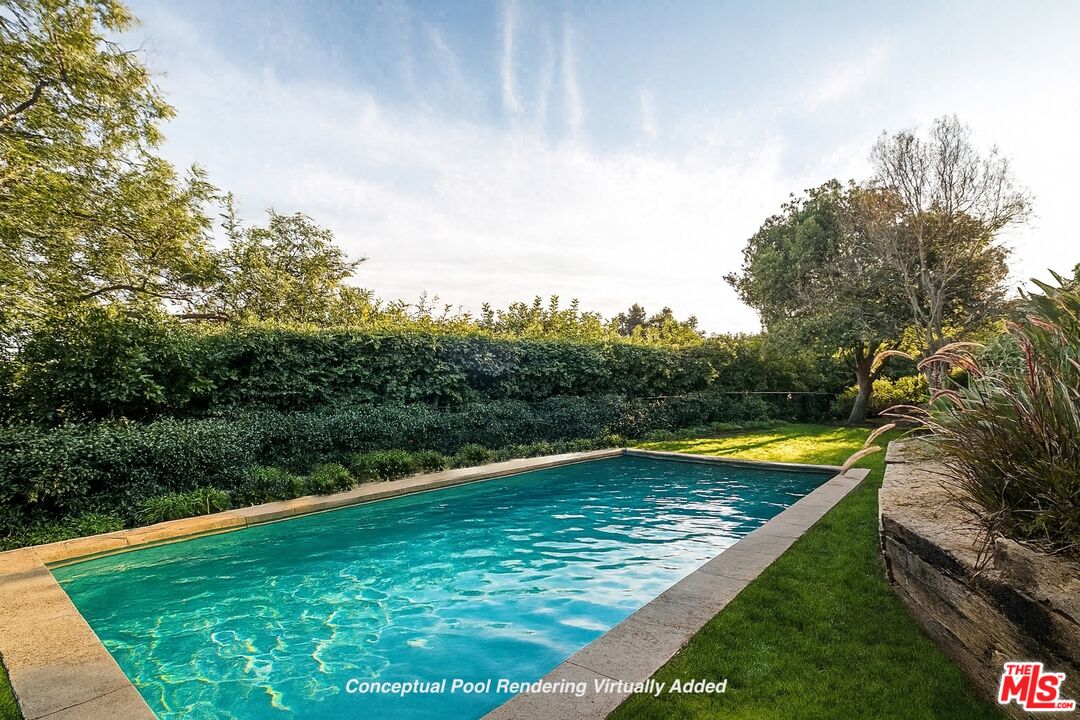 7020 La Presa Dr