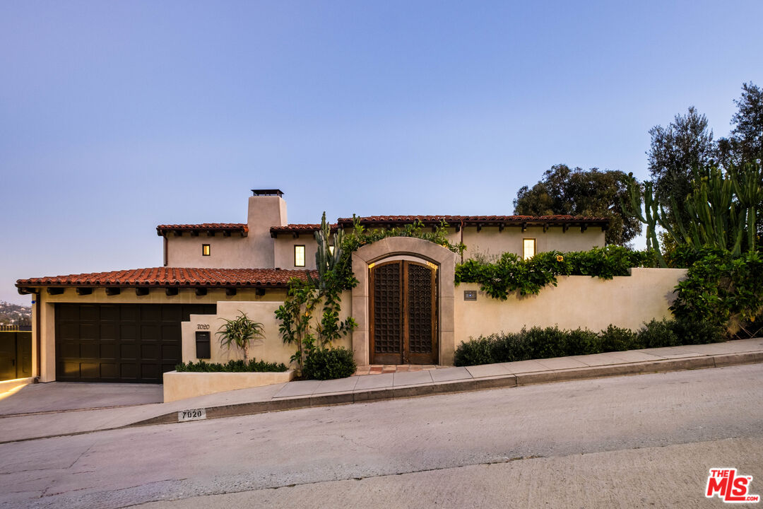 7020 La Presa Dr