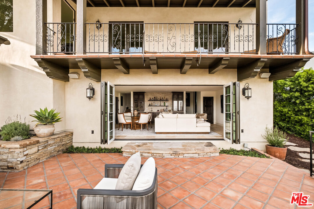 7020 La Presa Dr