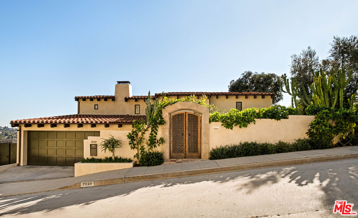 7020 La Presa Dr