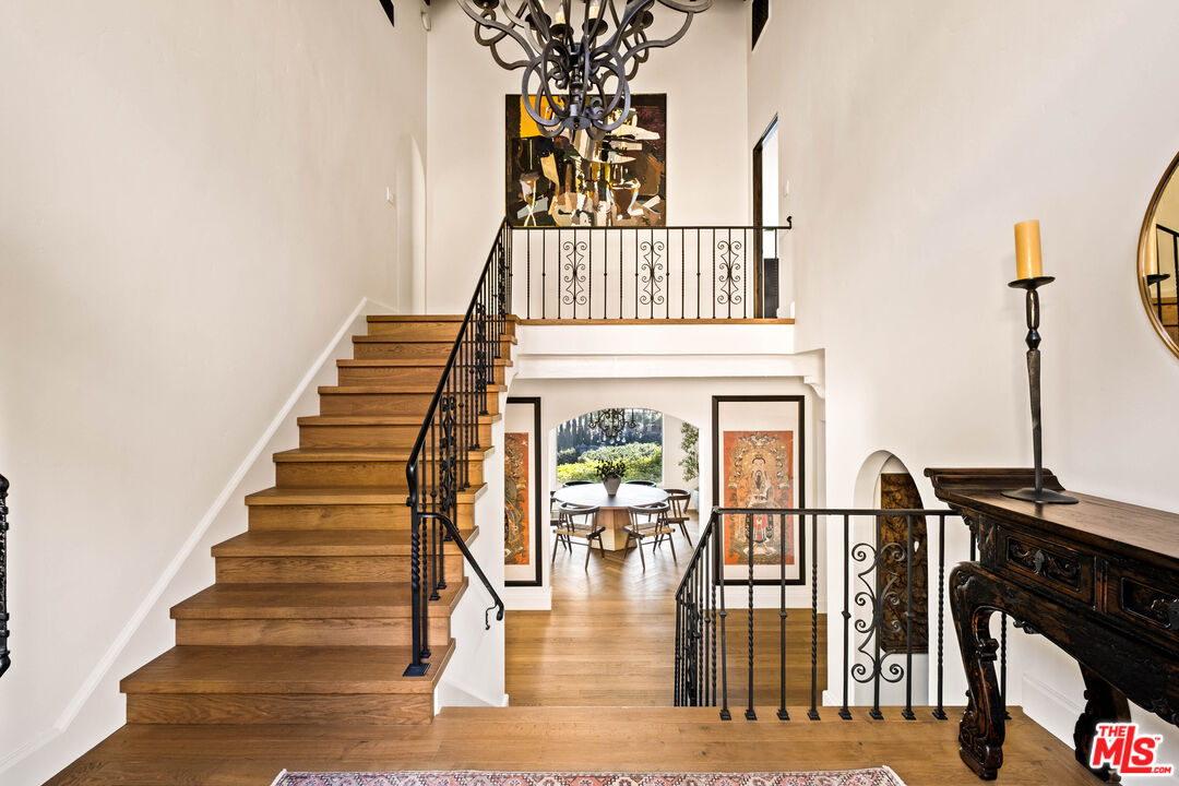 7020 La Presa Dr