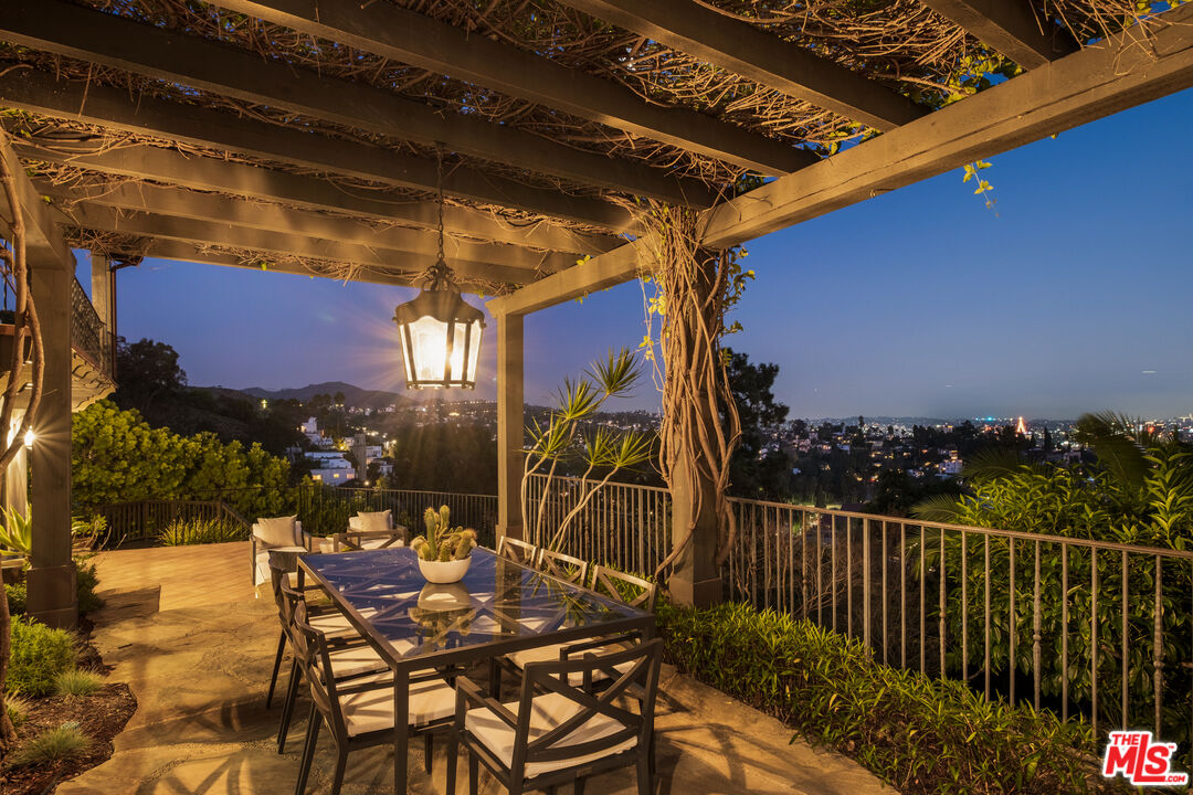 7020 La Presa Dr