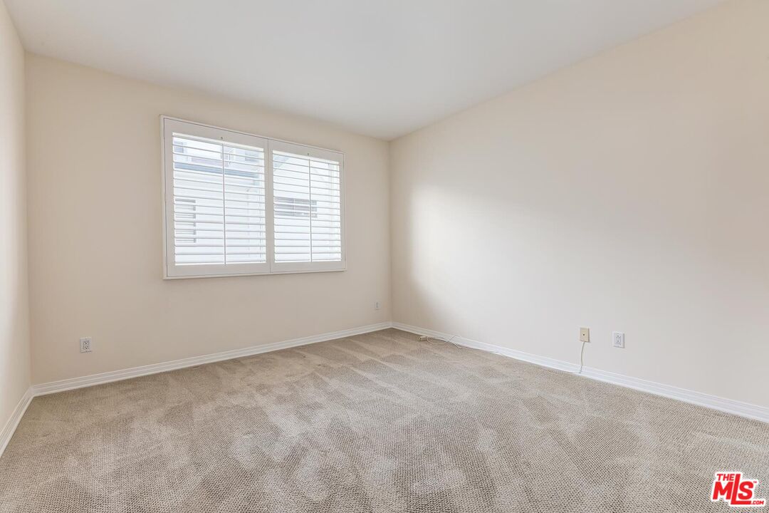 1257 Brockton Ave Unit: 302
