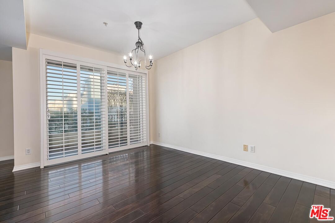1257 Brockton Ave Unit: 302