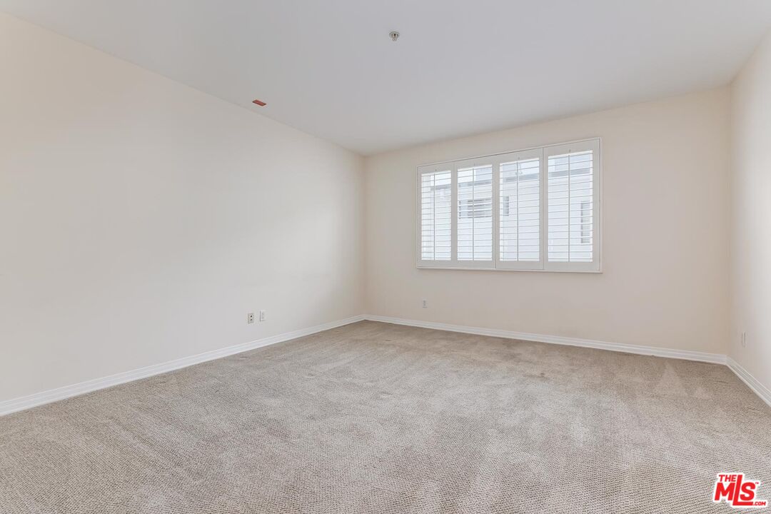 1257 Brockton Ave Unit: 302