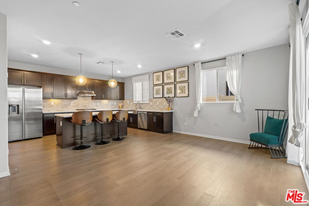1203 Beach Ln
