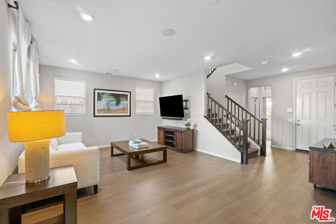 1203 Beach Ln