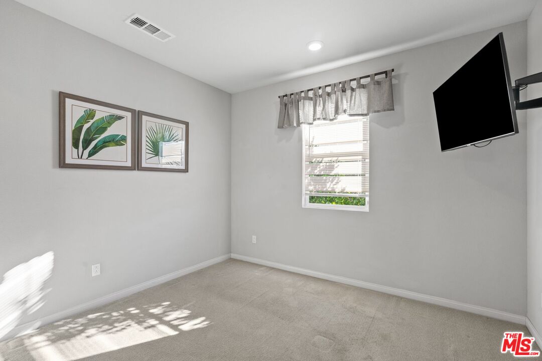 1203 Beach Ln