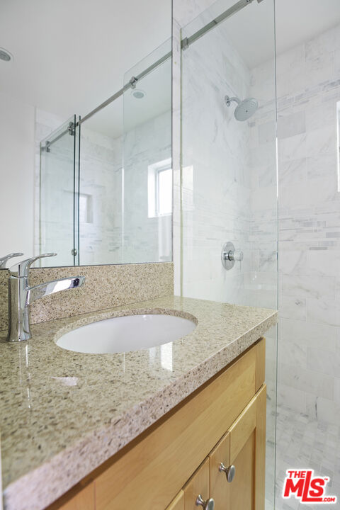 733 Westmount Dr