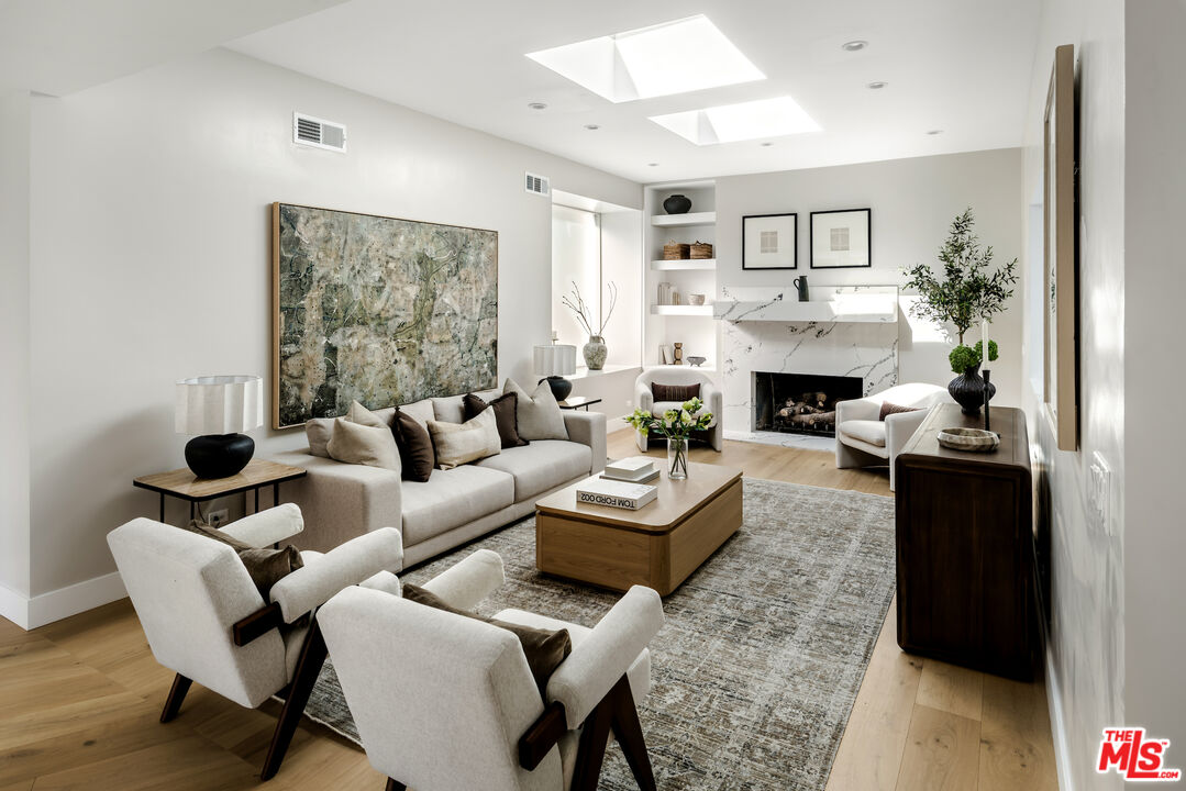 1143 Sierra Alta Way