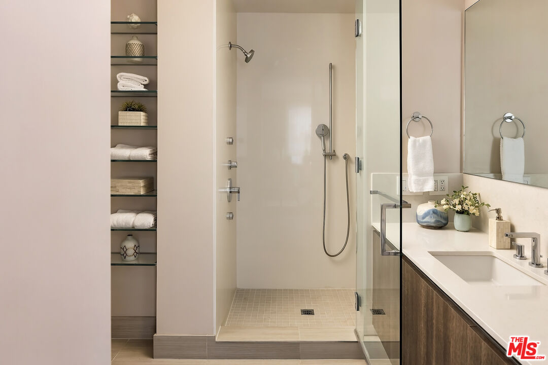 450 N Palm Dr Unit: 507