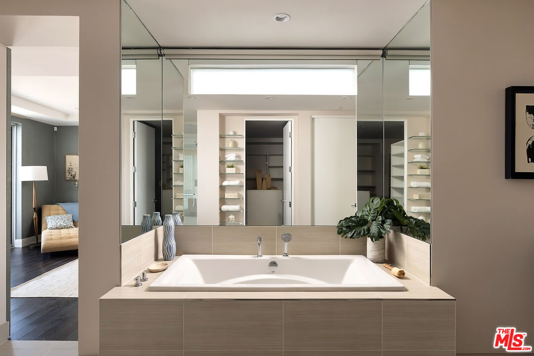 450 N Palm Dr Unit: 507
