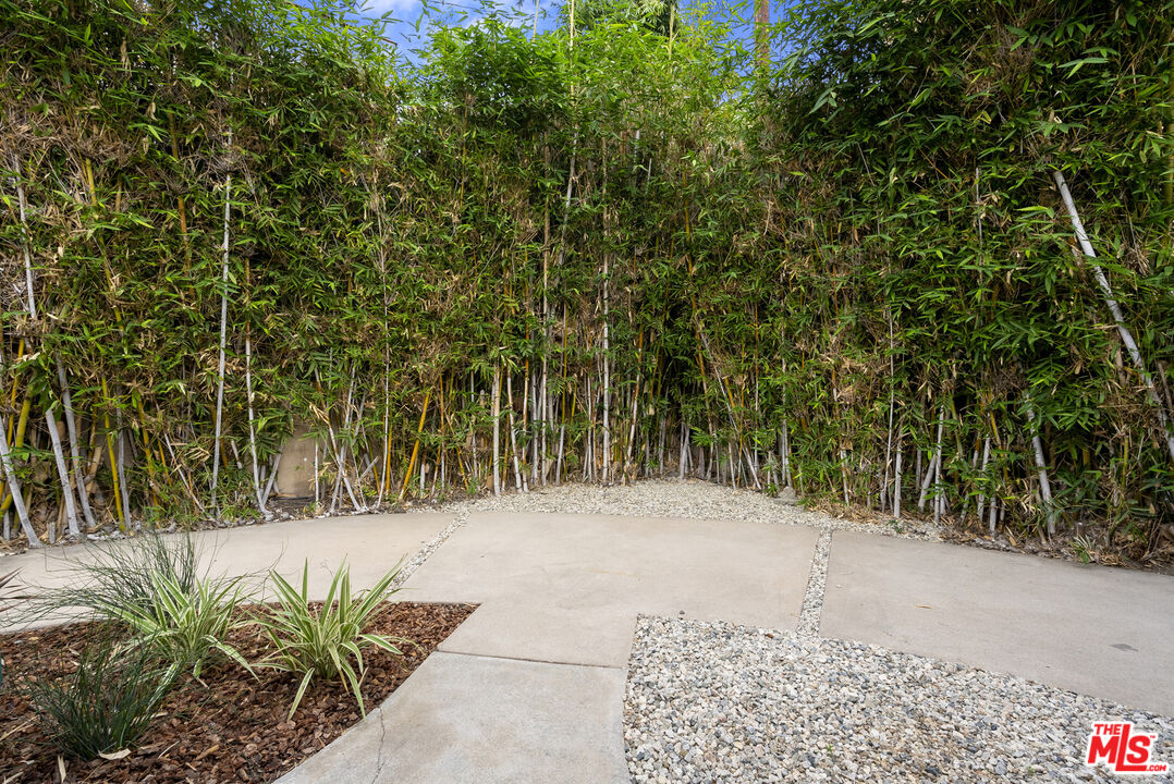 704 Westbourne Dr