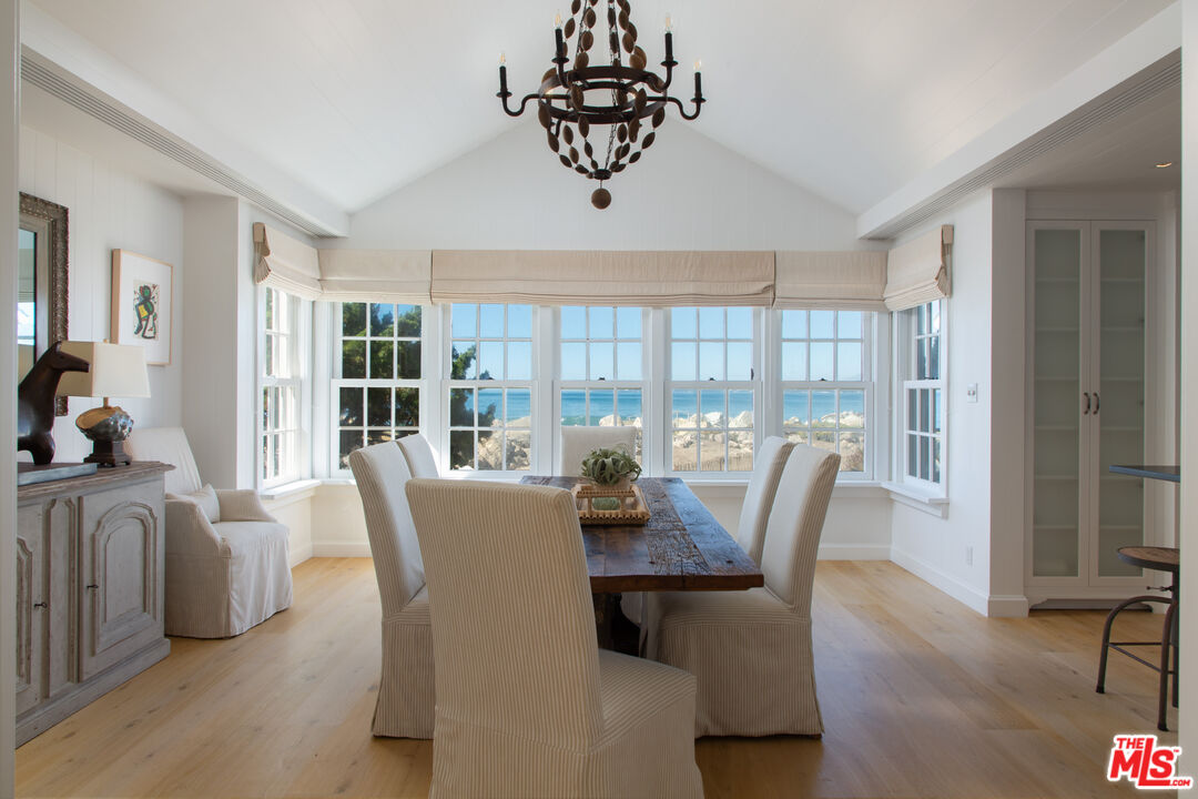 571 Sand Point Rd