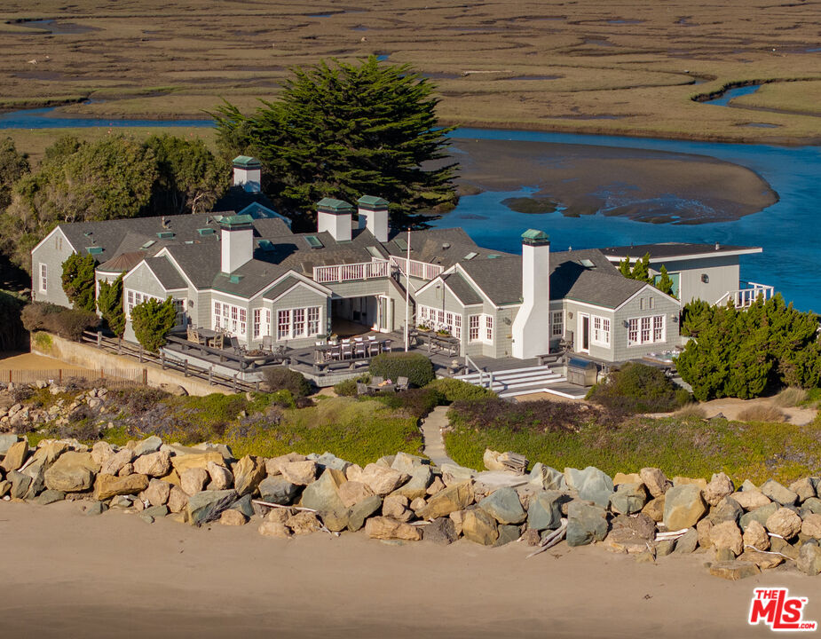 571 Sand Point Rd