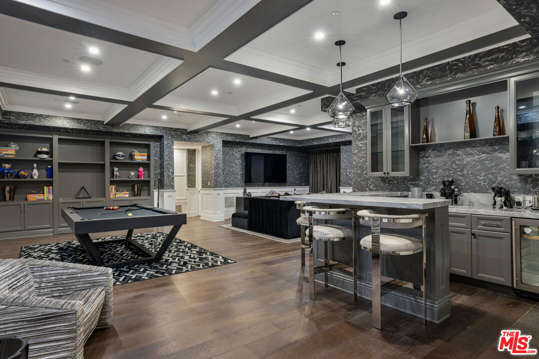 1630 Amalfi Dr
