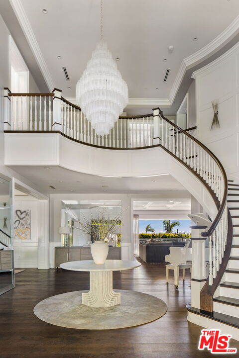 1630 Amalfi Dr