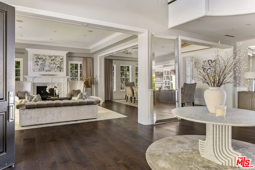 1630 Amalfi Dr