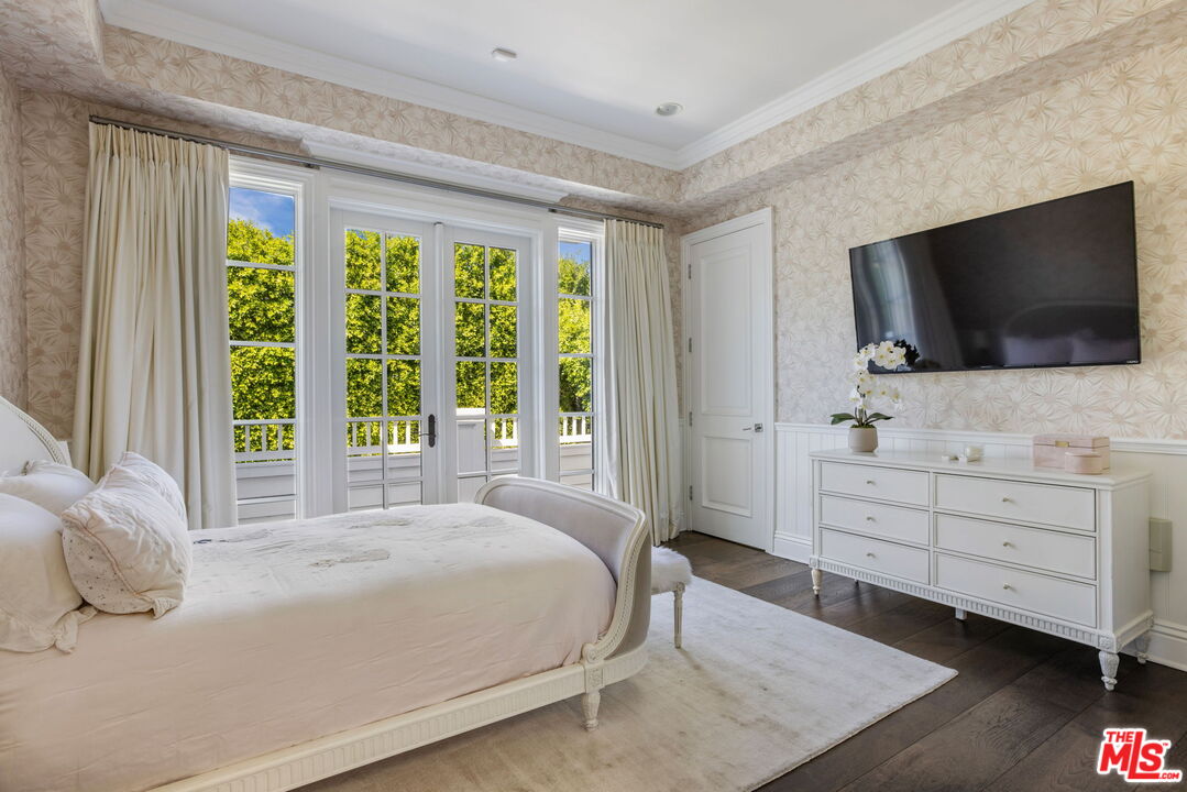 1630 Amalfi Dr