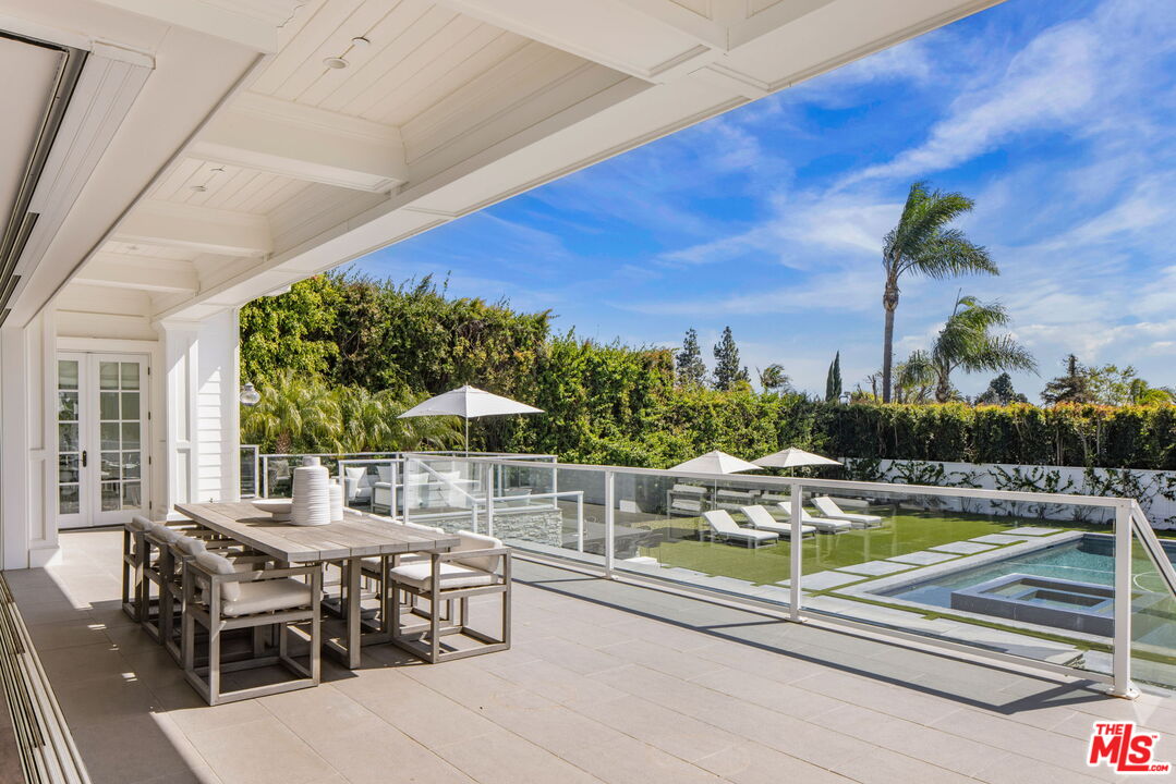 1630 Amalfi Dr