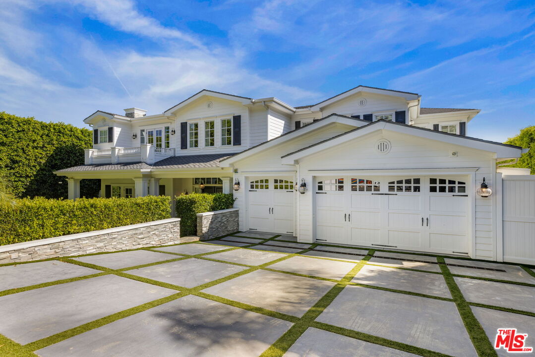 1630 Amalfi Dr