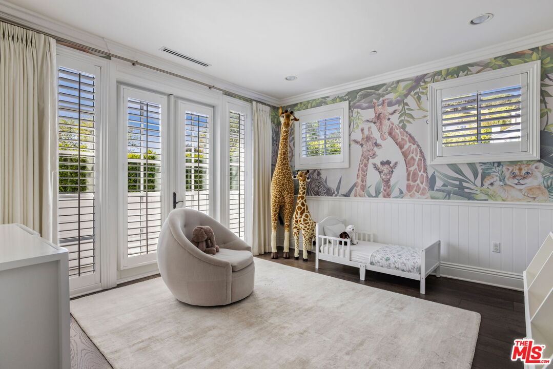 1630 Amalfi Dr