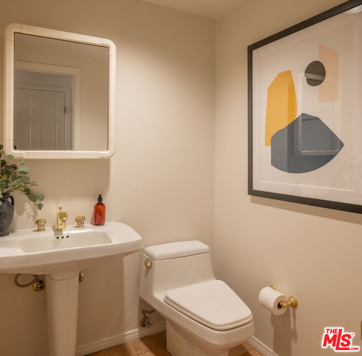 10724 Wilshire Blvd Unit: 1106