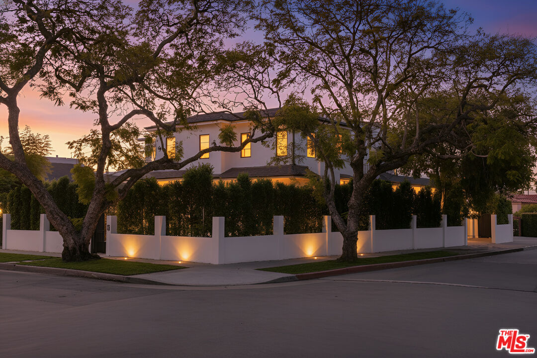 367 N La Jolla Ave