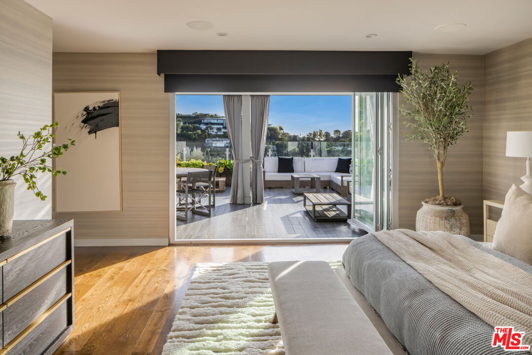 9318 Warbler Way