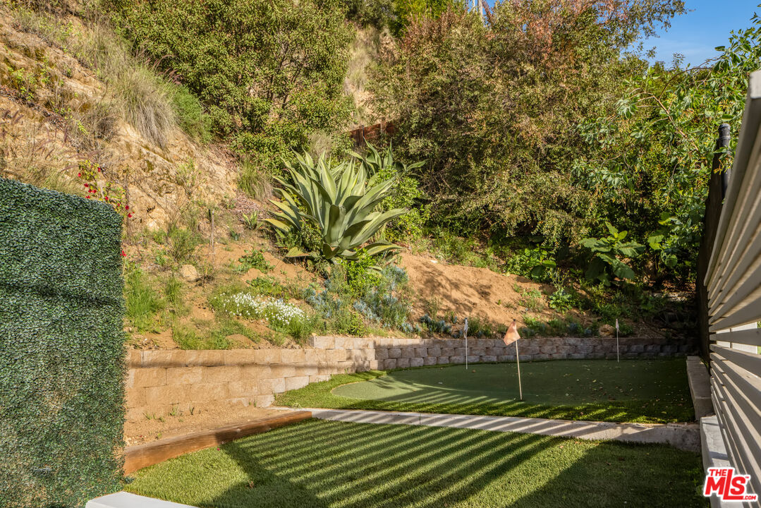 9318 Warbler Way
