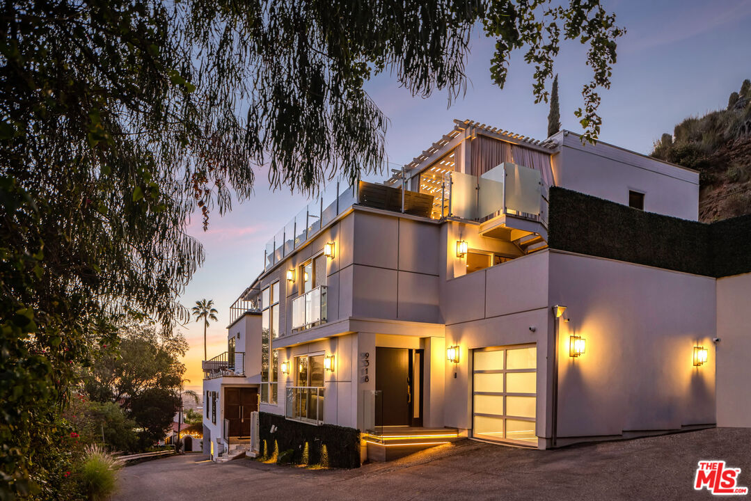 9318 Warbler Way