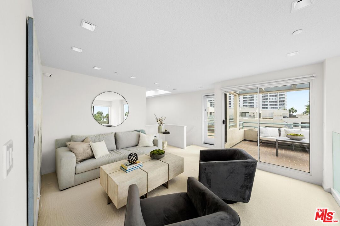 110 Ocean Park Blvd Unit: 504