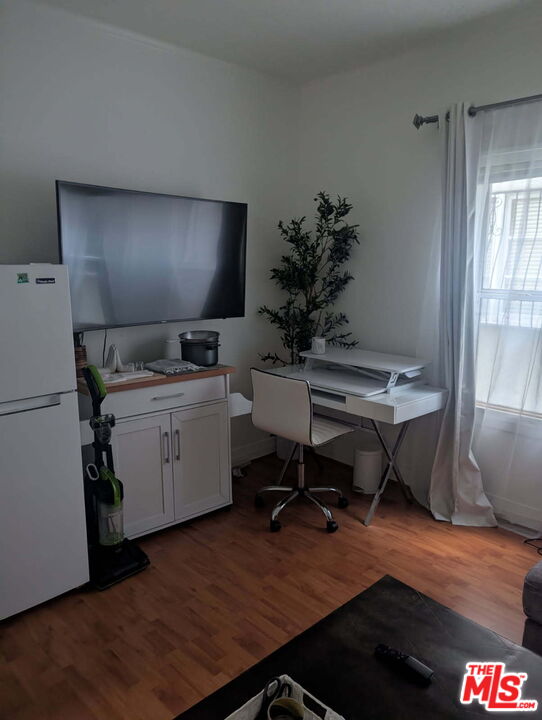 8861 Alden Dr Unit: 1