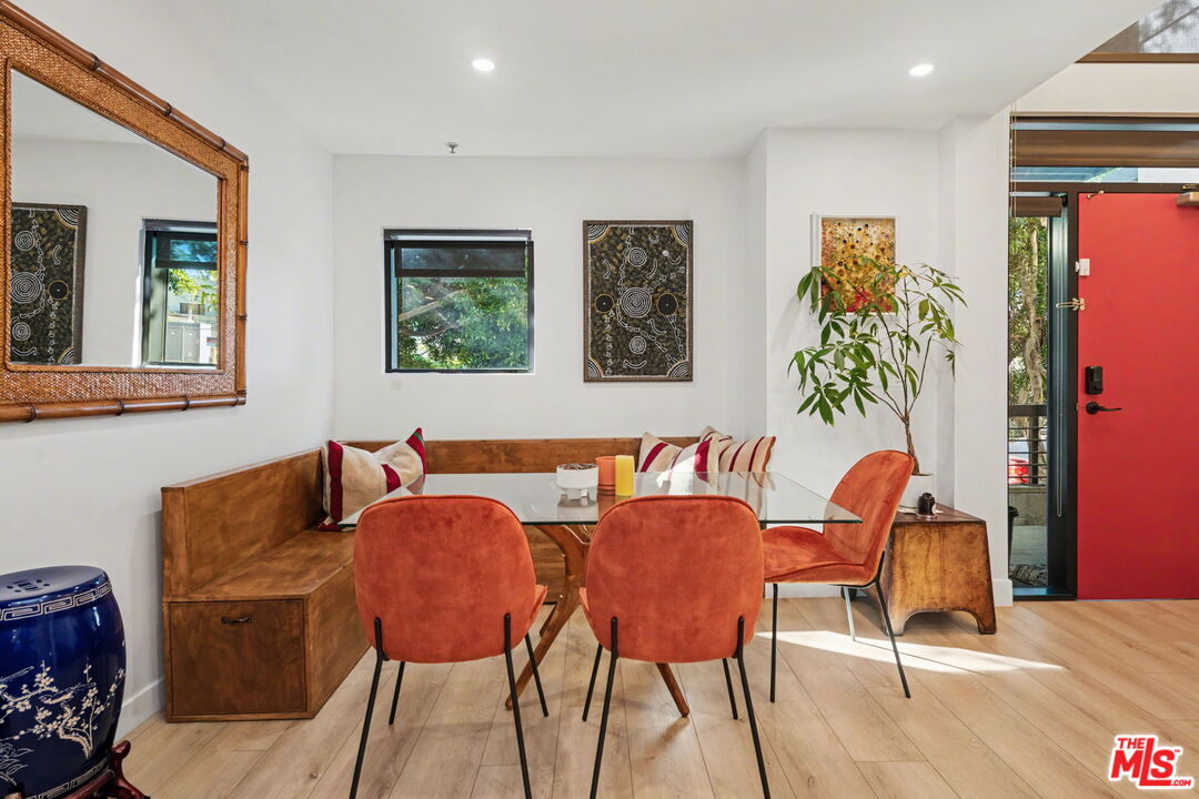 700 Main St Unit: 5