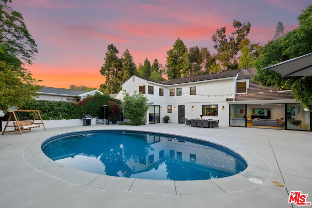 343 Veteran Ave
