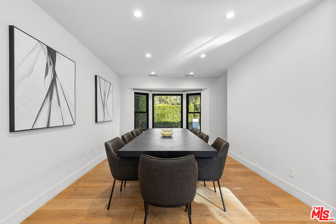 343 Veteran Ave