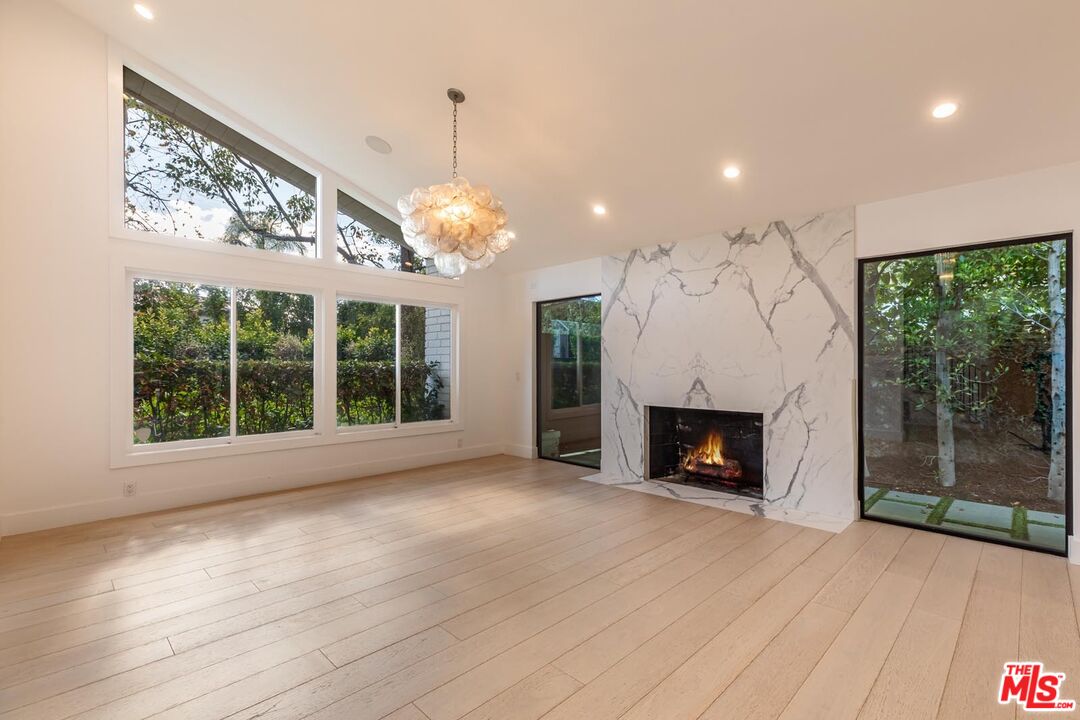 9823 Cardigan Pl