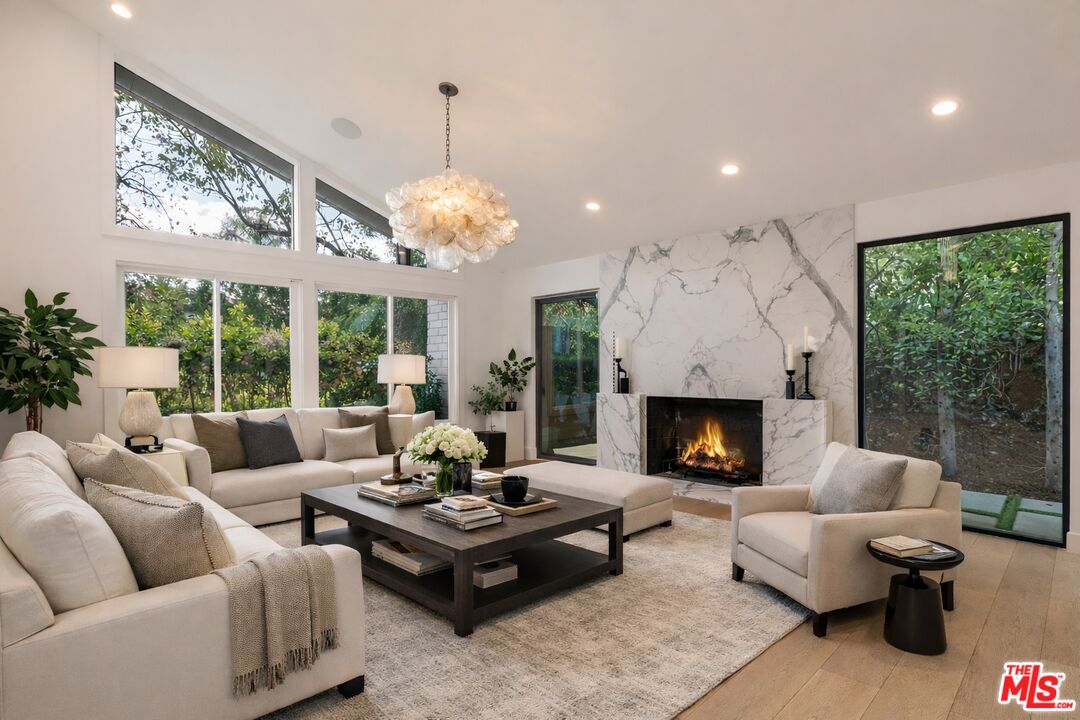 9823 Cardigan Pl
