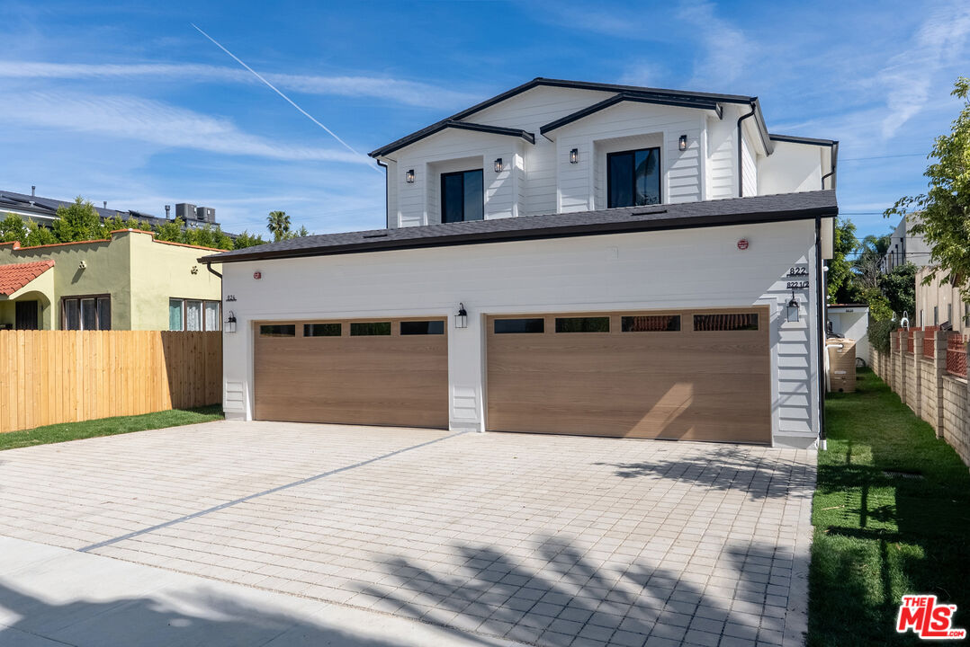 822 N Orange Grove Ave