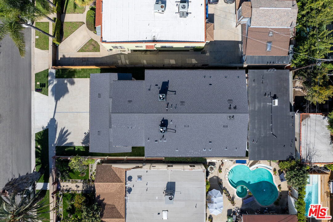 822 N Orange Grove Ave