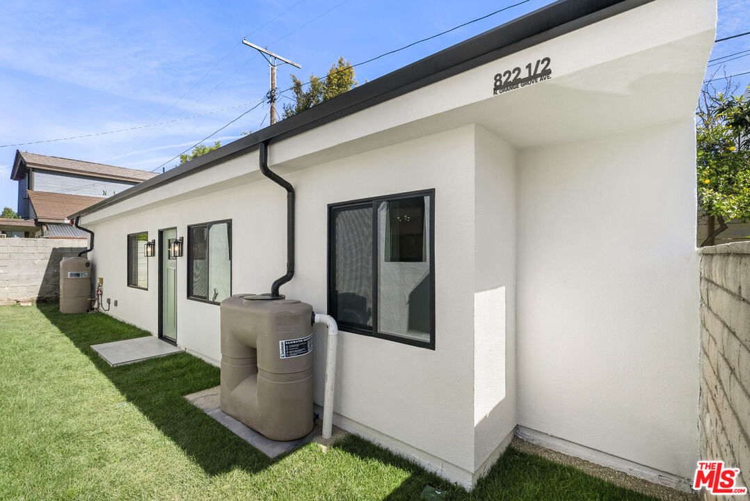 822 N Orange Grove Ave Unit: 822.5