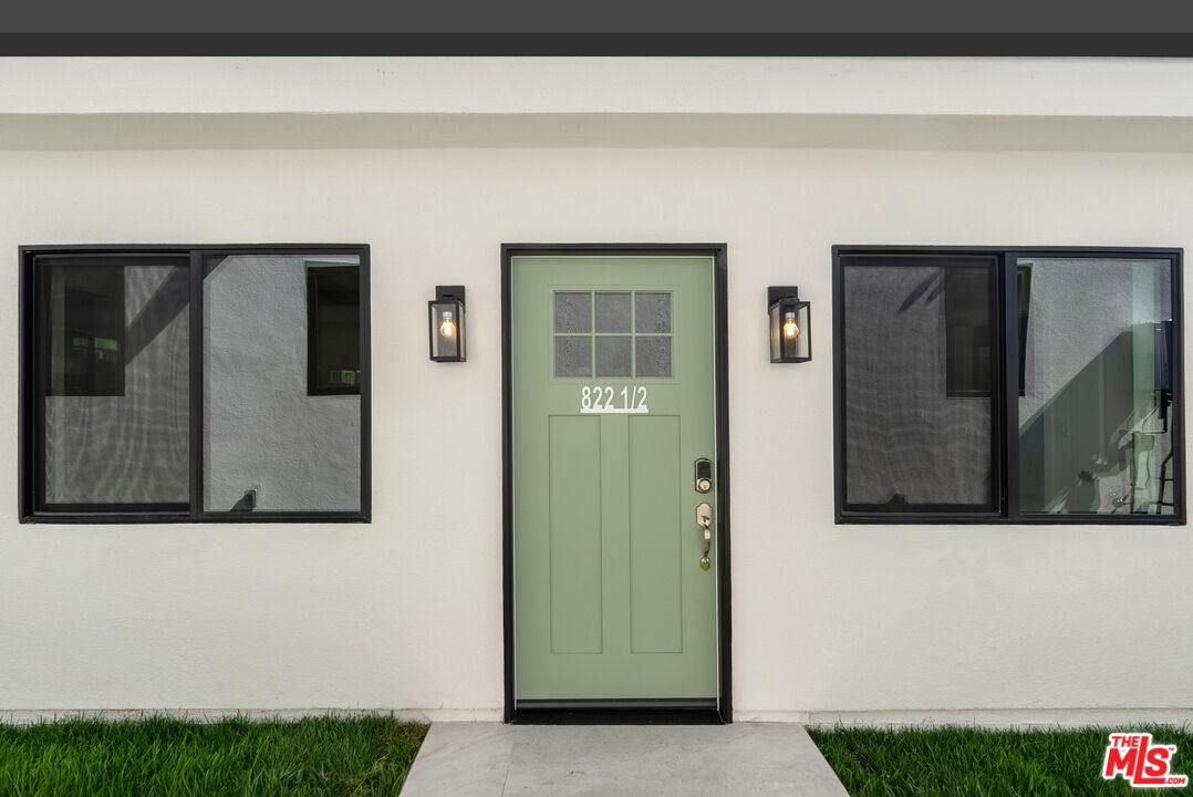 822 N Orange Grove Ave Unit: 822.5