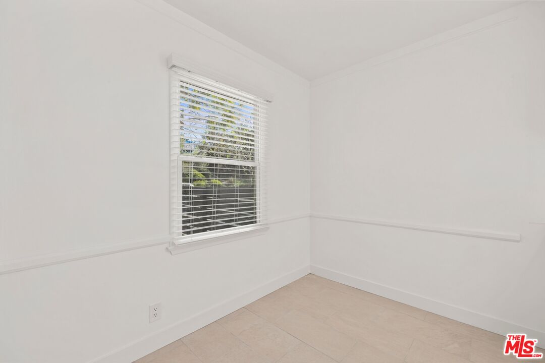 219 3rd Ave