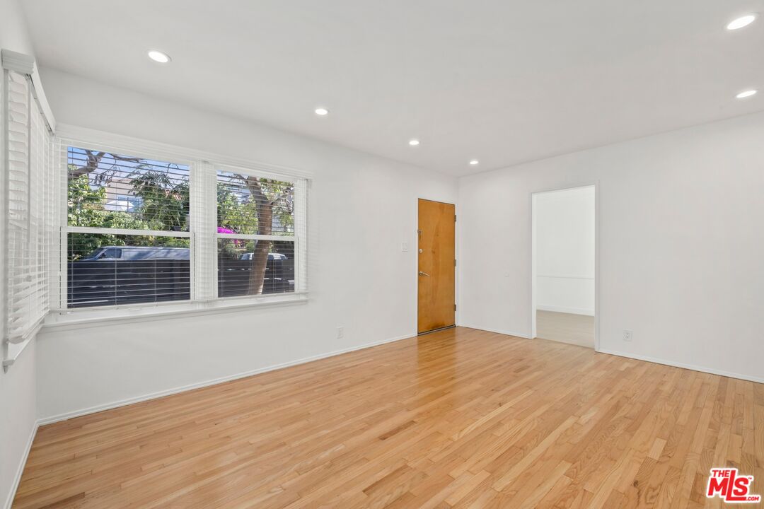 219 3rd Ave