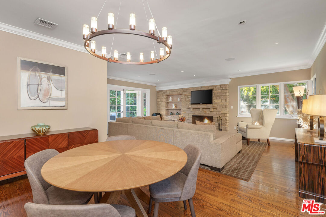 723 N Sierra Dr